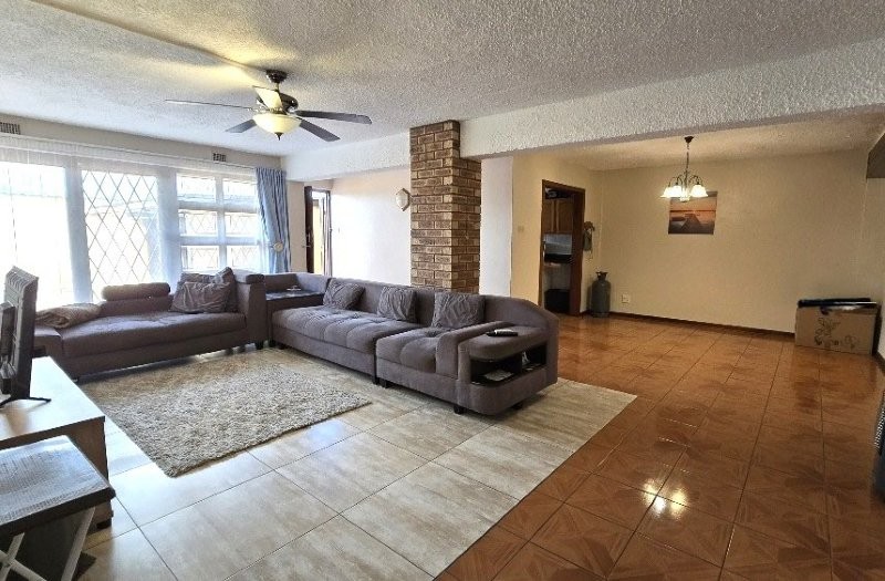2 Bedroom Property for Sale in Pinetown KwaZulu-Natal