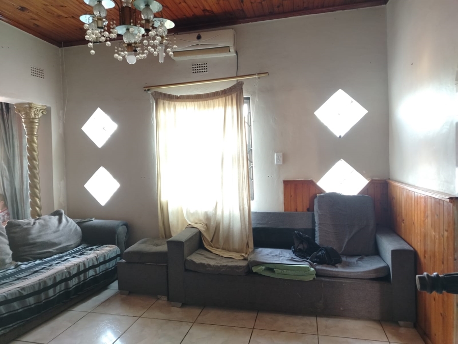 2 Bedroom Property for Sale in Empangeni Central KwaZulu-Natal