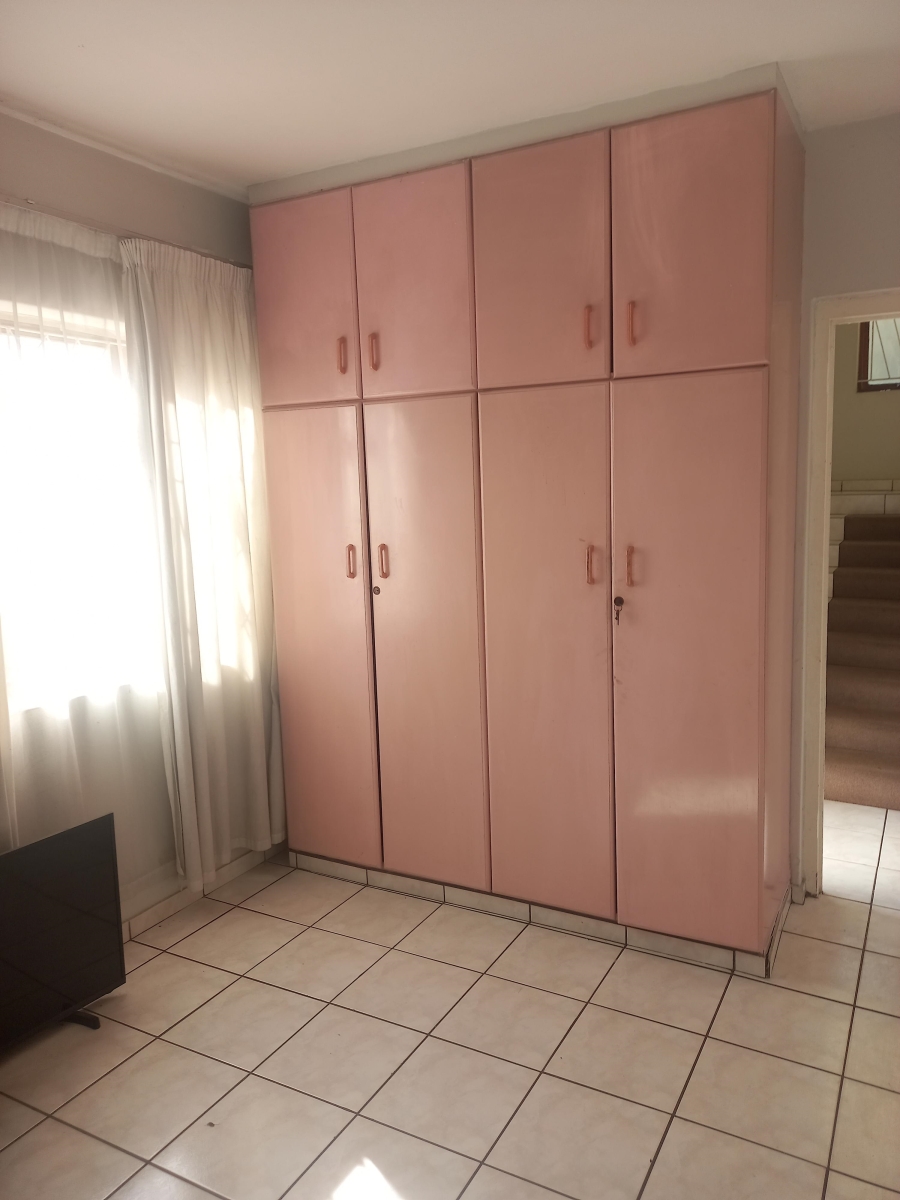 To Let 3 Bedroom Property for Rent in Isipingo Hills KwaZulu-Natal