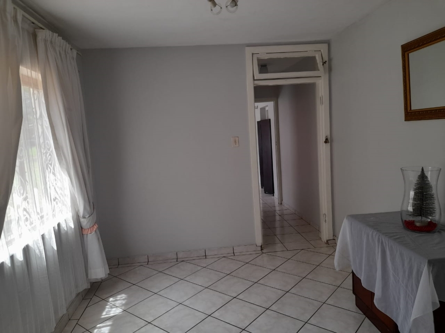 To Let 3 Bedroom Property for Rent in Isipingo Hills KwaZulu-Natal