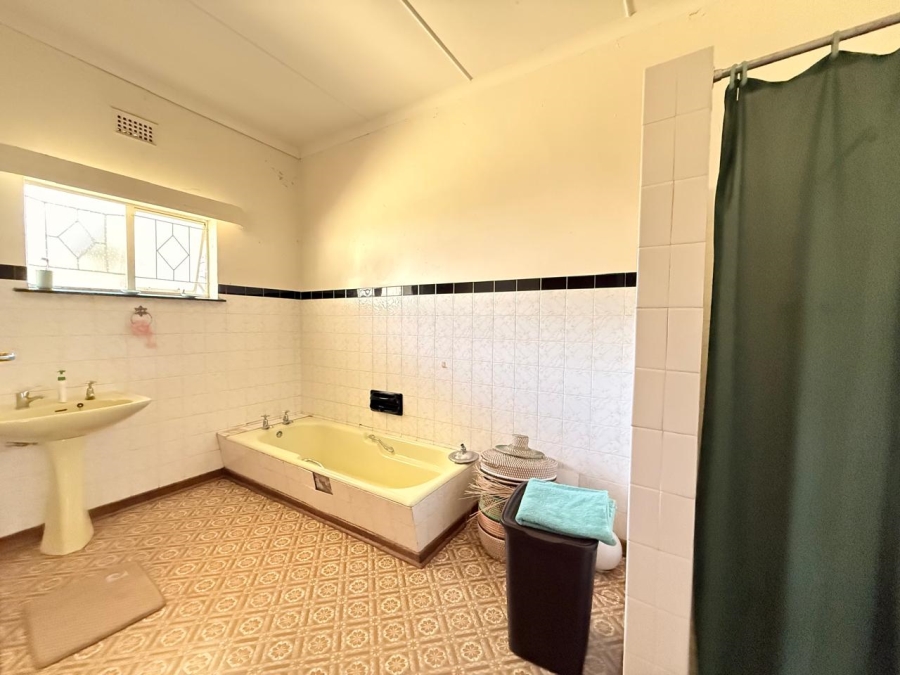 5 Bedroom Property for Sale in Dundee Rural KwaZulu-Natal