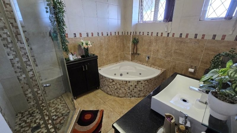 2 Bedroom Property for Sale in Pinetown KwaZulu-Natal