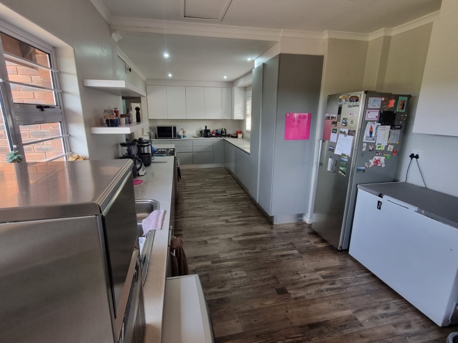 5 Bedroom Property for Sale in Gillitts KwaZulu-Natal