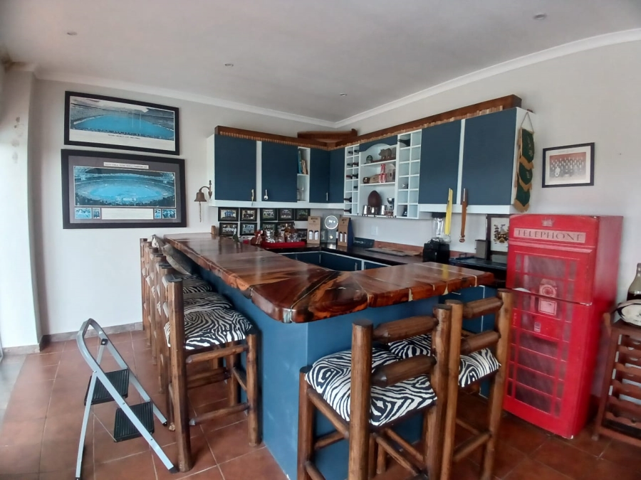 5 Bedroom Property for Sale in Gillitts KwaZulu-Natal
