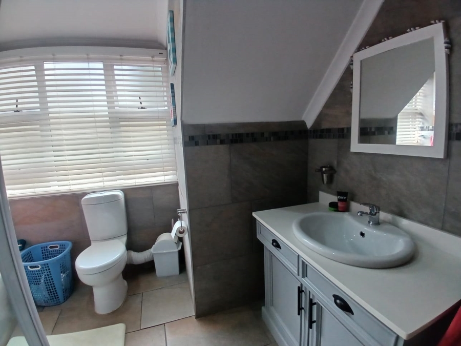 5 Bedroom Property for Sale in Gillitts KwaZulu-Natal