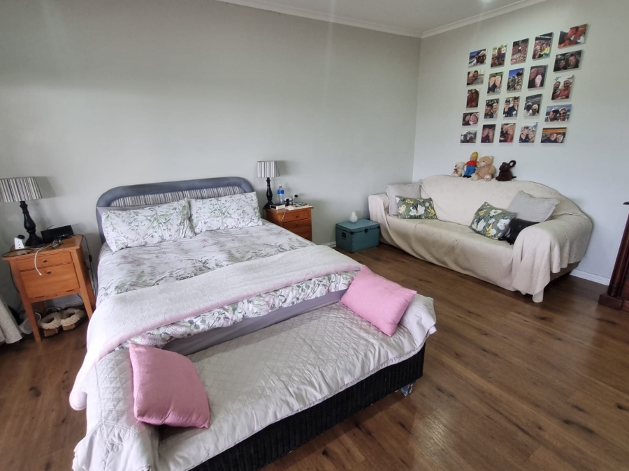 5 Bedroom Property for Sale in Gillitts KwaZulu-Natal