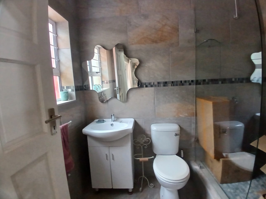 5 Bedroom Property for Sale in Gillitts KwaZulu-Natal