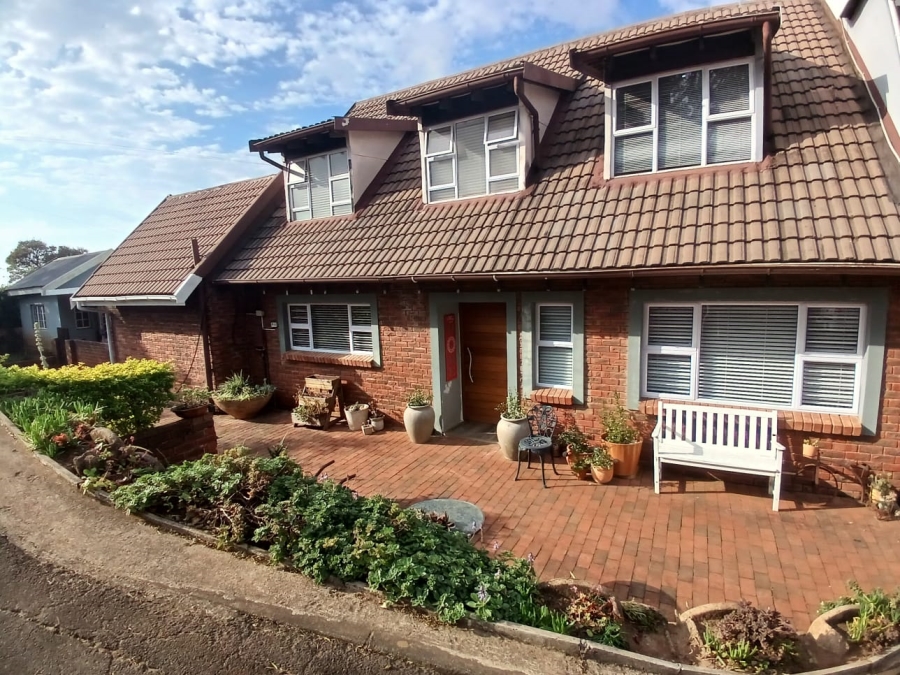 5 Bedroom Property for Sale in Gillitts KwaZulu-Natal