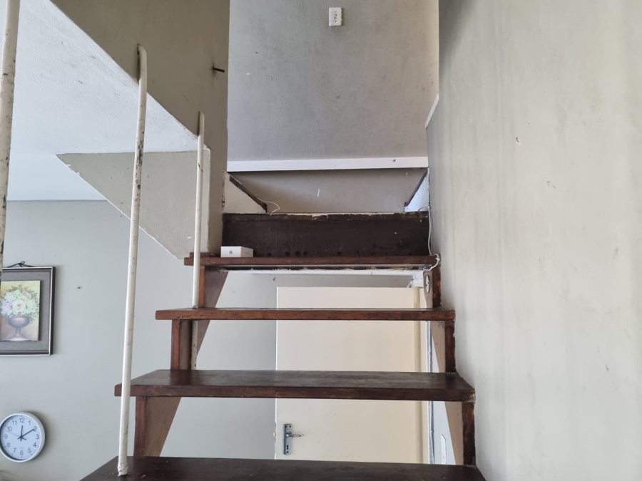 1 Bedroom Property for Sale in Esplanade KwaZulu-Natal