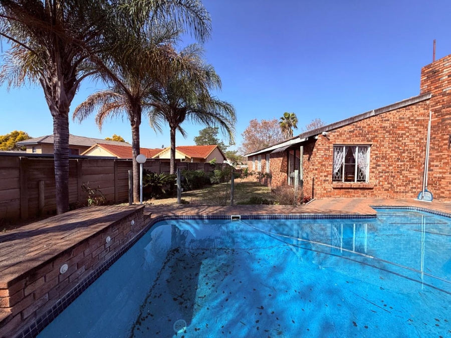 4 Bedroom Property for Sale in Pioneer Park KwaZulu-Natal