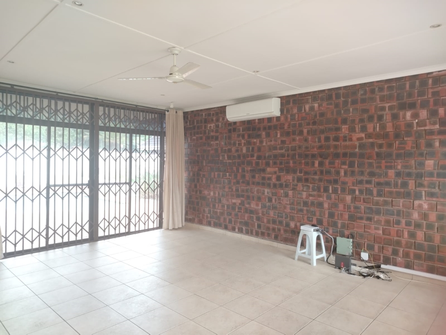 3 Bedroom Property for Sale in Meer En See KwaZulu-Natal