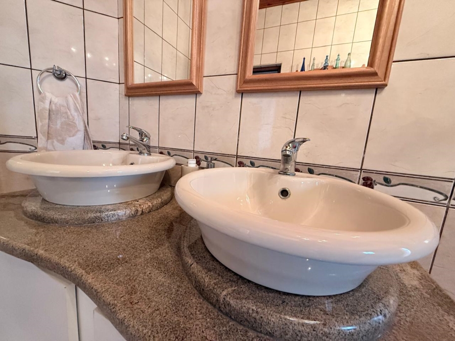 4 Bedroom Property for Sale in Pioneer Park KwaZulu-Natal
