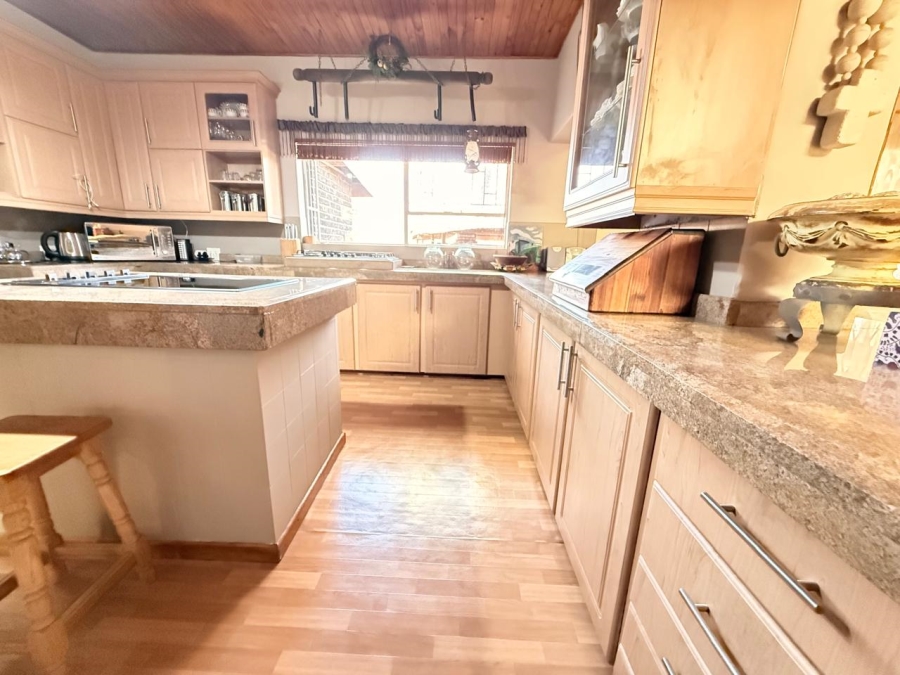 4 Bedroom Property for Sale in Pioneer Park KwaZulu-Natal