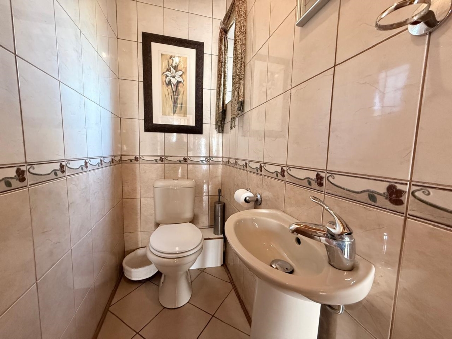 4 Bedroom Property for Sale in Pioneer Park KwaZulu-Natal