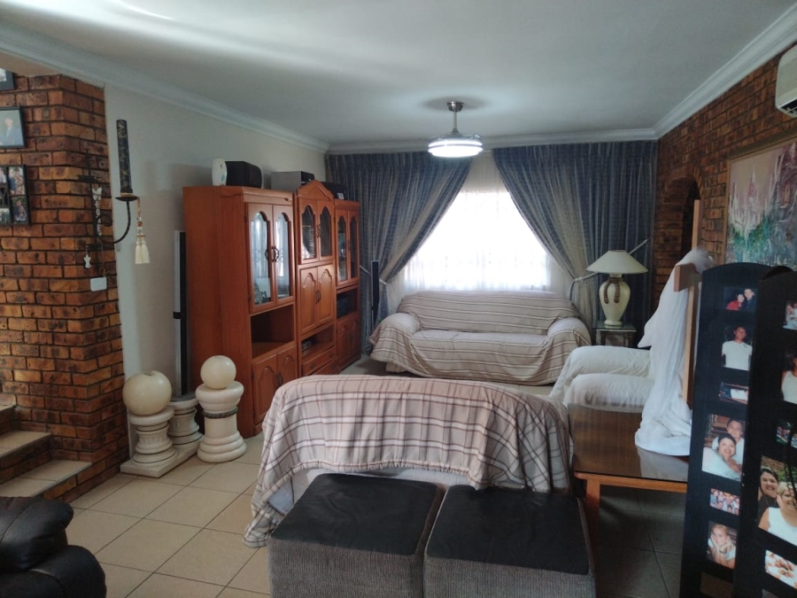 3 Bedroom Property for Sale in Meer En See KwaZulu-Natal