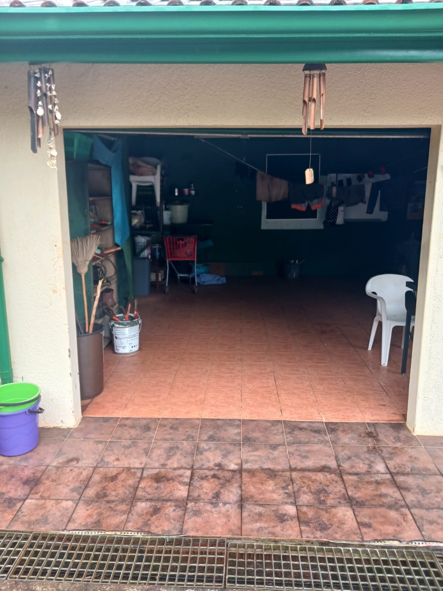 To Let 1 Bedroom Property for Rent in Waterfall KwaZulu-Natal