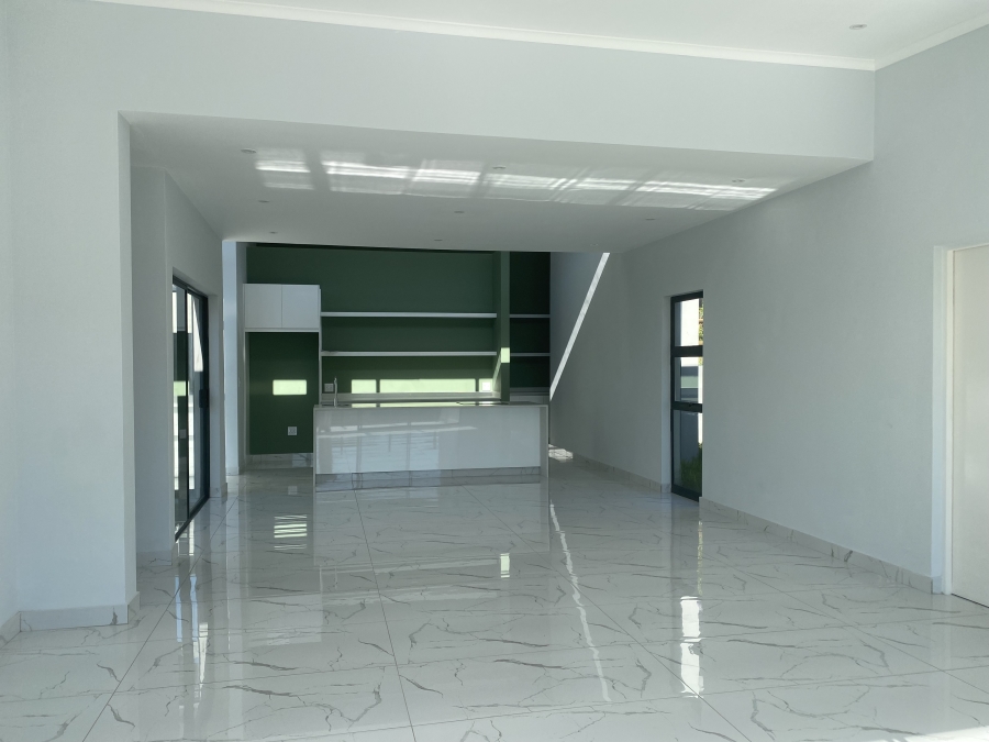To Let 4 Bedroom Property for Rent in Palm Lakes Estate KwaZulu-Natal