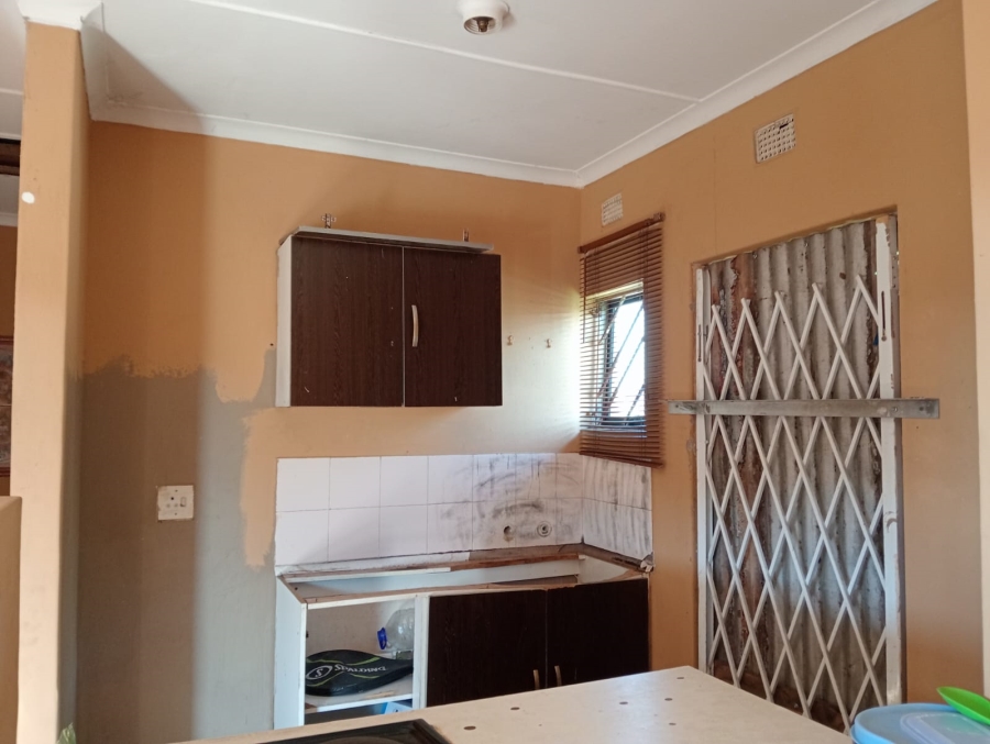 2 Bedroom Property for Sale in Esikhawini KwaZulu-Natal