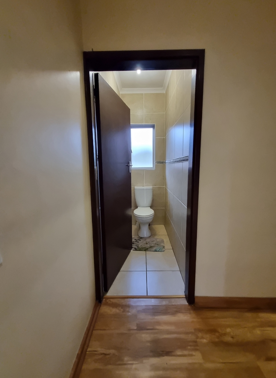 To Let 3 Bedroom Property for Rent in Duffs Road KwaZulu-Natal