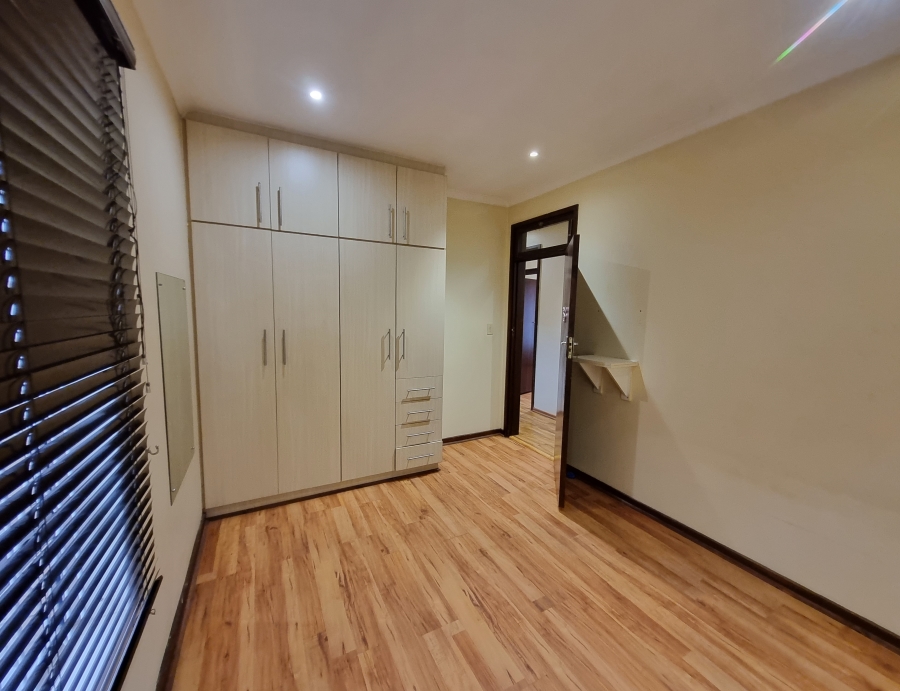 To Let 3 Bedroom Property for Rent in Duffs Road KwaZulu-Natal