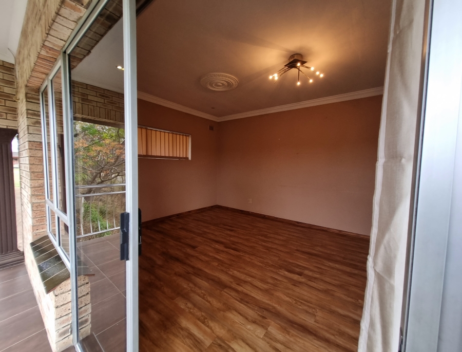 To Let 3 Bedroom Property for Rent in Duffs Road KwaZulu-Natal