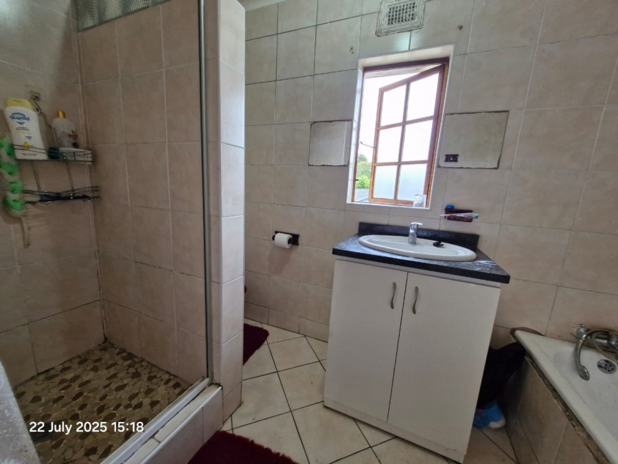 To Let 3 Bedroom Property for Rent in Malvern KwaZulu-Natal