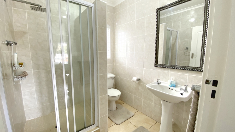 6 Bedroom Property for Sale in Pennington KwaZulu-Natal