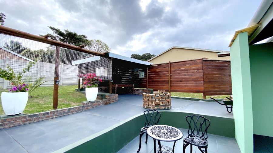6 Bedroom Property for Sale in Pennington KwaZulu-Natal