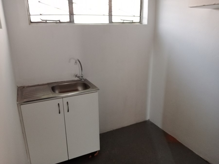 To Let commercial Property for Rent in New Germany KwaZulu-Natal