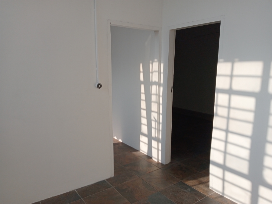 To Let commercial Property for Rent in New Germany KwaZulu-Natal