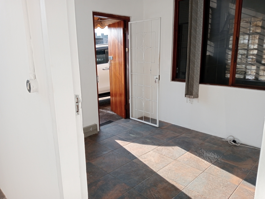 To Let commercial Property for Rent in New Germany KwaZulu-Natal