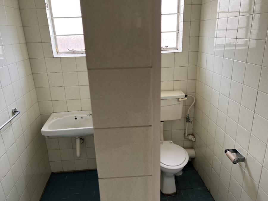 To Let commercial Property for Rent in New Germany KwaZulu-Natal
