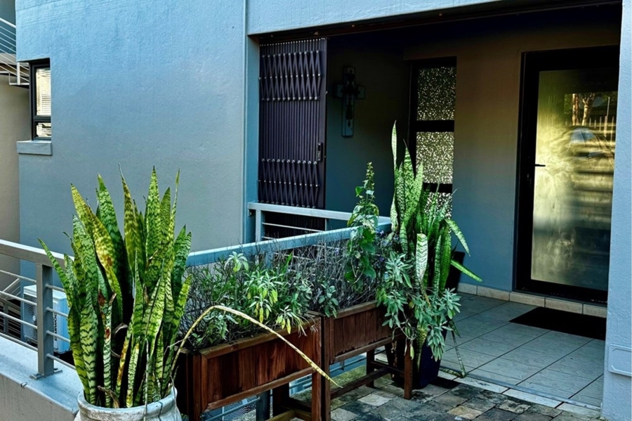 To Let 4 Bedroom Property for Rent in Salt Rock KwaZulu-Natal