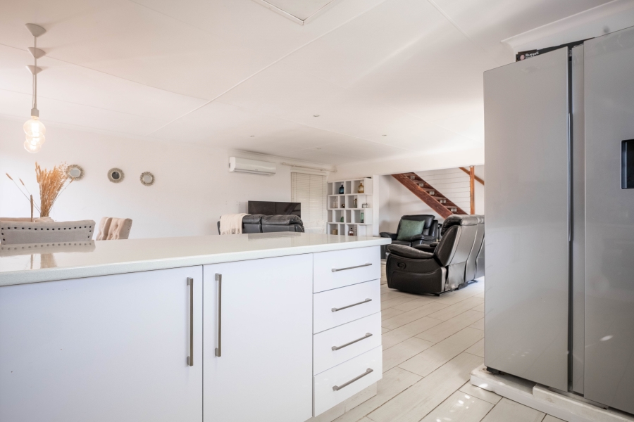 3 Bedroom Property for Sale in Amanzimtoti KwaZulu-Natal