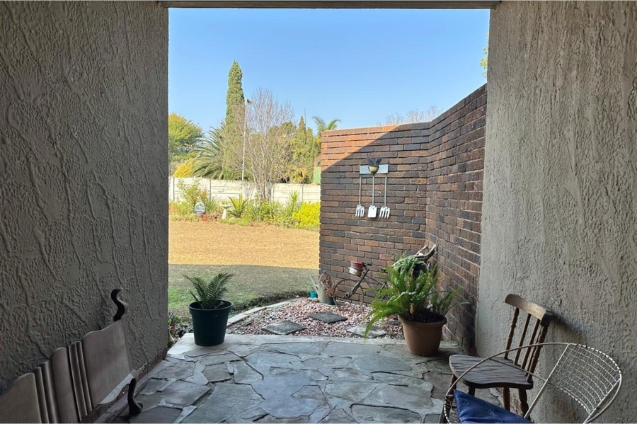 3 Bedroom Property for Sale in Sunnyridge KwaZulu-Natal