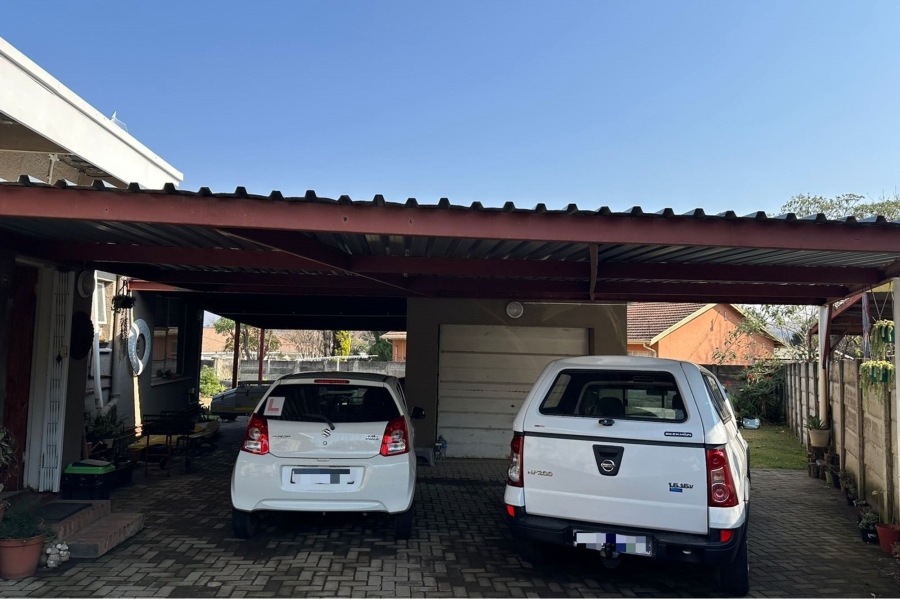 3 Bedroom Property for Sale in Sunnyridge KwaZulu-Natal