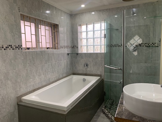 To Let 2 Bedroom Property for Rent in Queensburgh KwaZulu-Natal