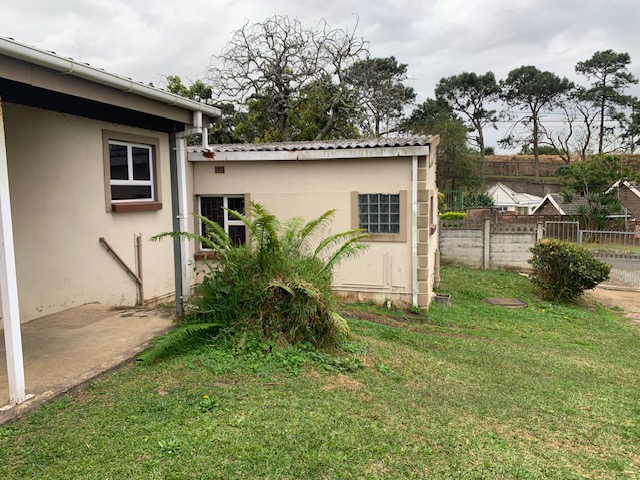 To Let 2 Bedroom Property for Rent in Queensburgh KwaZulu-Natal