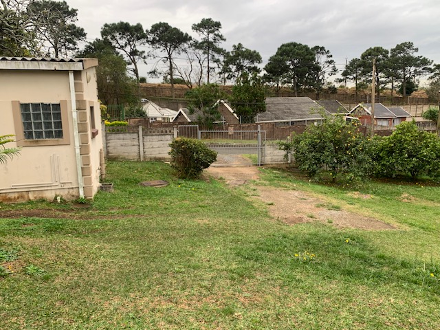 To Let 2 Bedroom Property for Rent in Queensburgh KwaZulu-Natal
