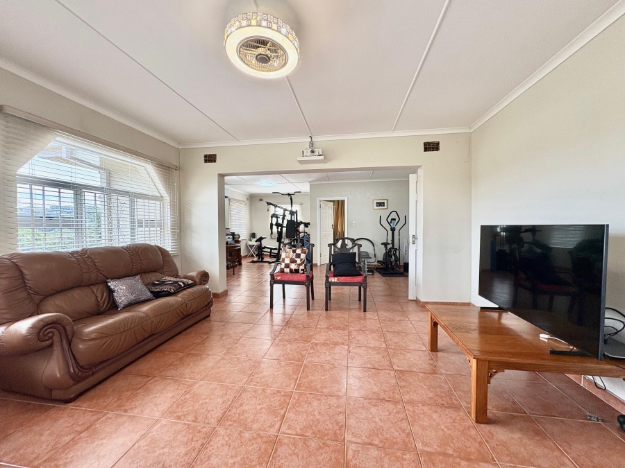 5 Bedroom Property for Sale in Sheffield Beach KwaZulu-Natal