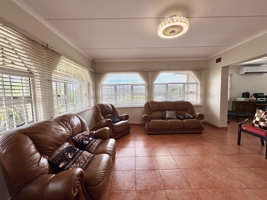 5 Bedroom Property for Sale in Sheffield Beach KwaZulu-Natal
