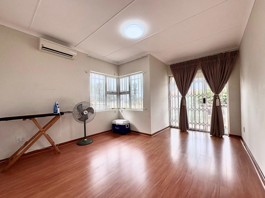 5 Bedroom Property for Sale in Sheffield Beach KwaZulu-Natal