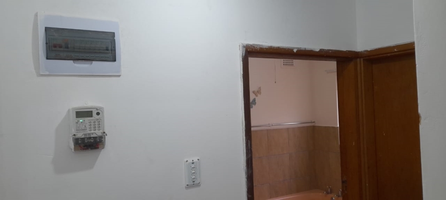 To Let 1 Bedroom Property for Rent in Malvern KwaZulu-Natal