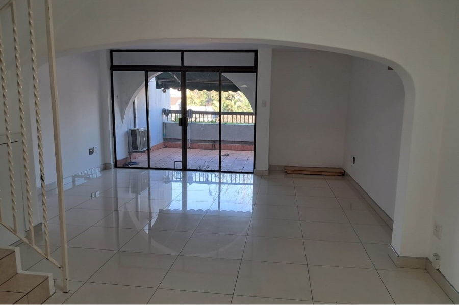 To Let 2 Bedroom Property for Rent in Essenwood KwaZulu-Natal