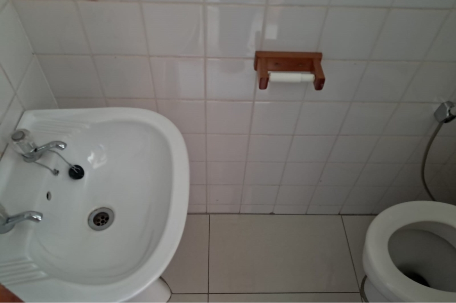 To Let 2 Bedroom Property for Rent in Essenwood KwaZulu-Natal