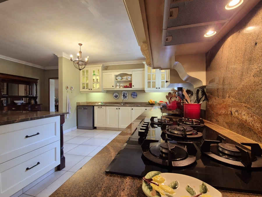 5 Bedroom Property for Sale in Ballito Central KwaZulu-Natal