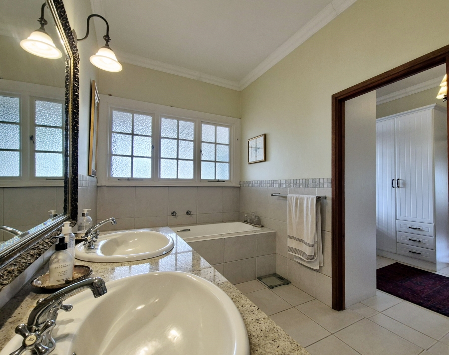 5 Bedroom Property for Sale in Ballito Central KwaZulu-Natal