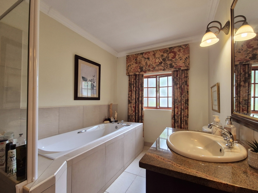 5 Bedroom Property for Sale in Ballito Central KwaZulu-Natal