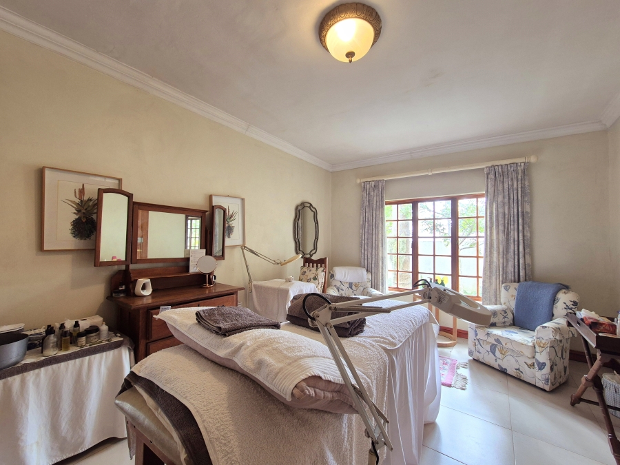 5 Bedroom Property for Sale in Ballito Central KwaZulu-Natal