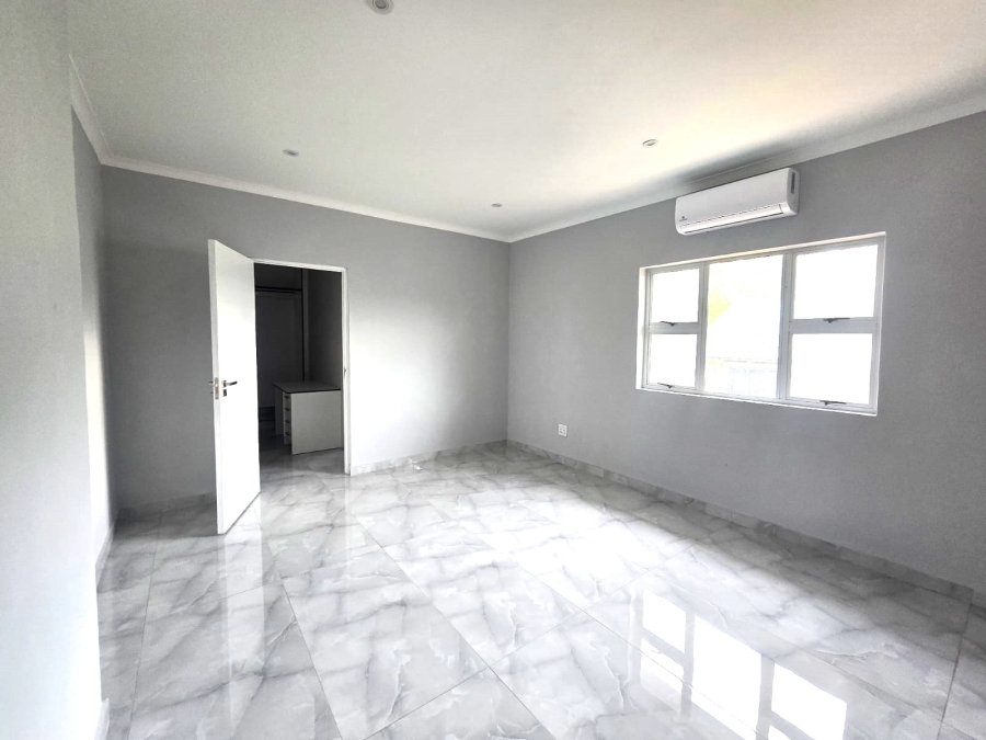 To Let 2 Bedroom Property for Rent in Somerset Park KwaZulu-Natal